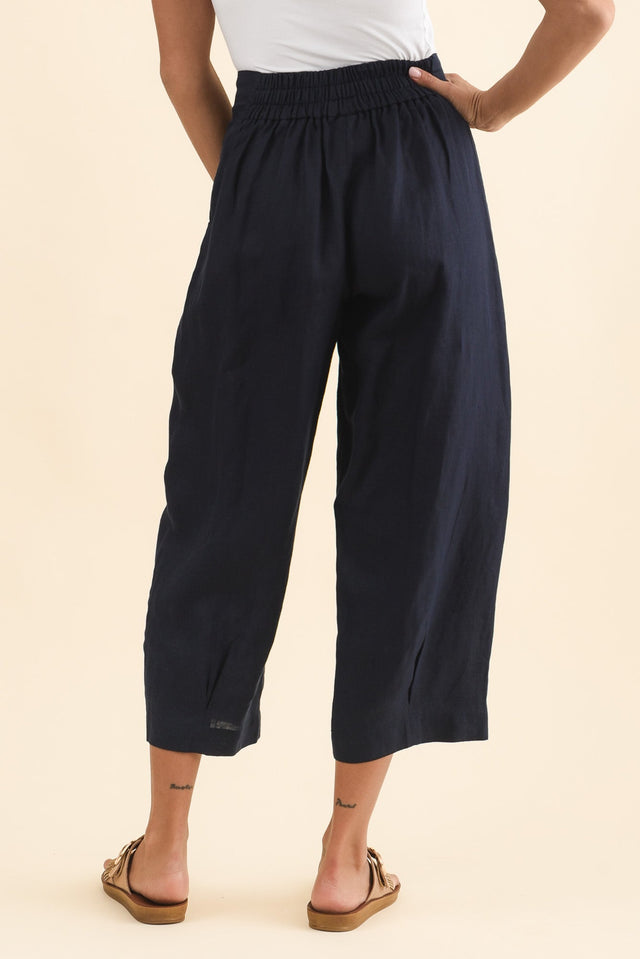 Lassie Navy Linen Barrel Pants,Brunette model,alt text|model:Brontie image 6