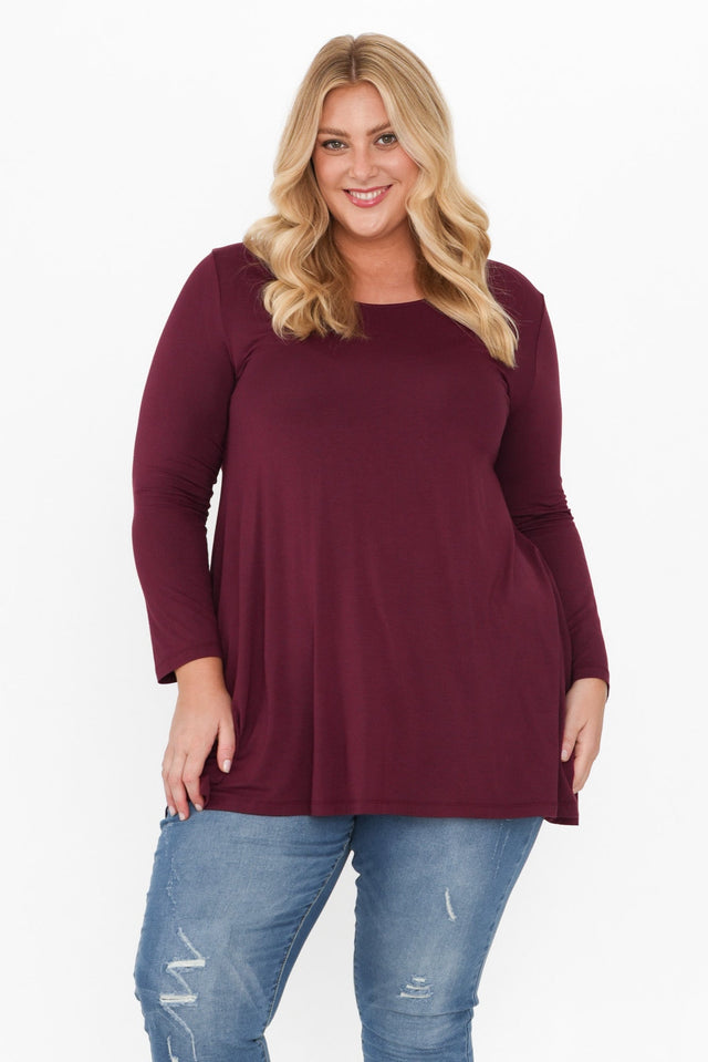plus-size,curve-tops,plus-size-sleeved-tops,plus-size-tunics,plus-size-winter-clothing,alt text|model:Caitlin;wearing:3XL image 8