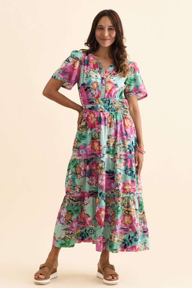 alt text|model:Cara image 7