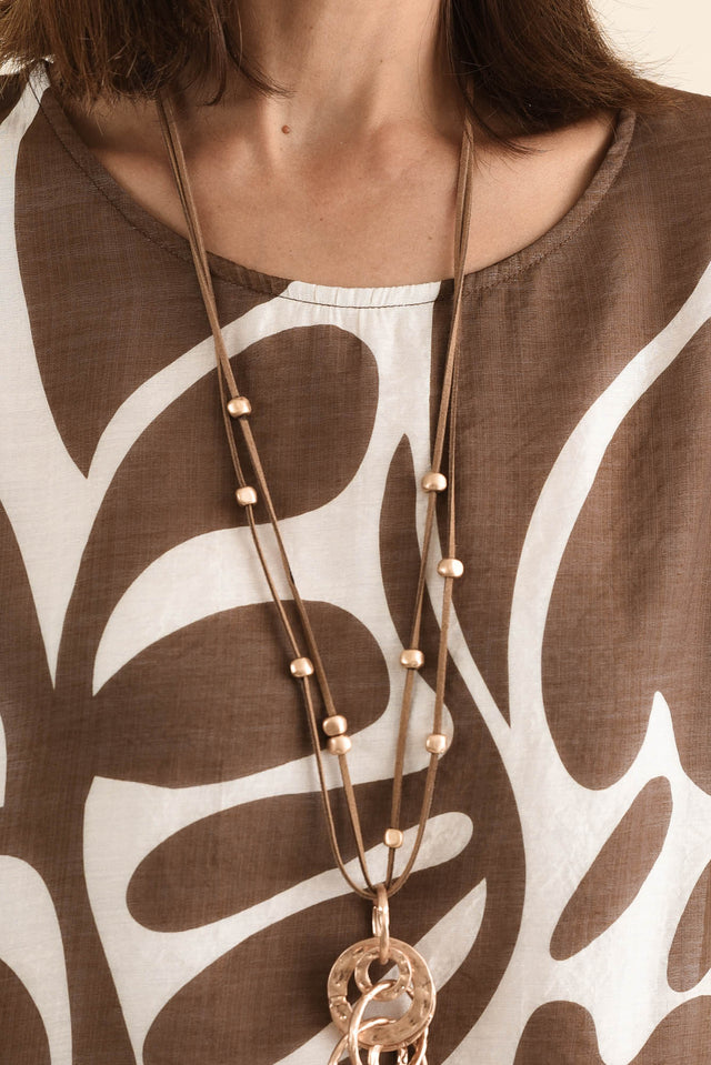 Lenah Mocha Abstract Sleeved Top,Detail,Brunette model,alt text|model:Cara image 5