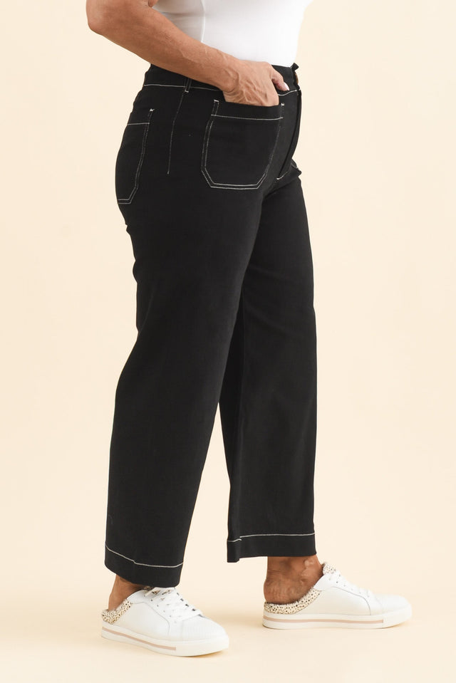 Lenon Black Denim Cropped Jeans,Brunette model,alt text|model:Pilita image 3