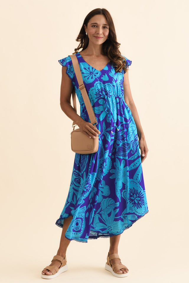 alt text|model:Cara image 1