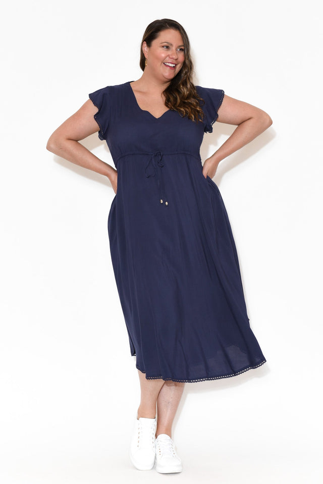 curve-sleeved-dresses,curve-below-knee-dresses,curve-midi-dresses,curve-dresses,plus-size,facebook-new-for-you,plus-size-work-edit,plus-size-summer-dresses alt text|model:Brontie