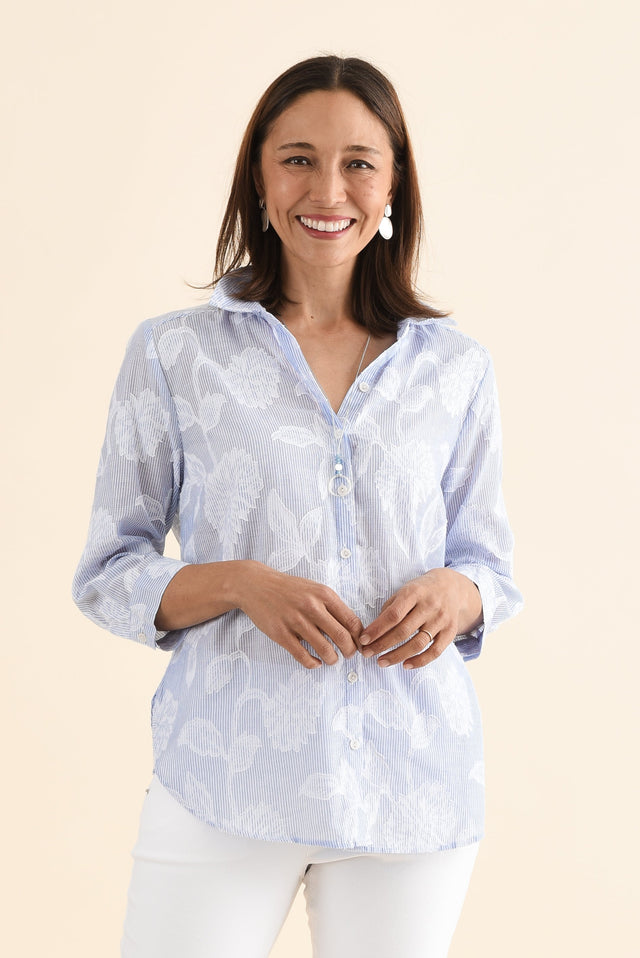Lilah Blue Garden Cotton 3/4 Sleeved Shirt,Front,Brunette model,alt text|model:Cara image 1