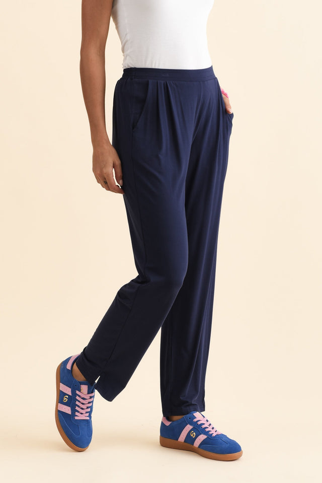 alt text|model:Brontie image 5