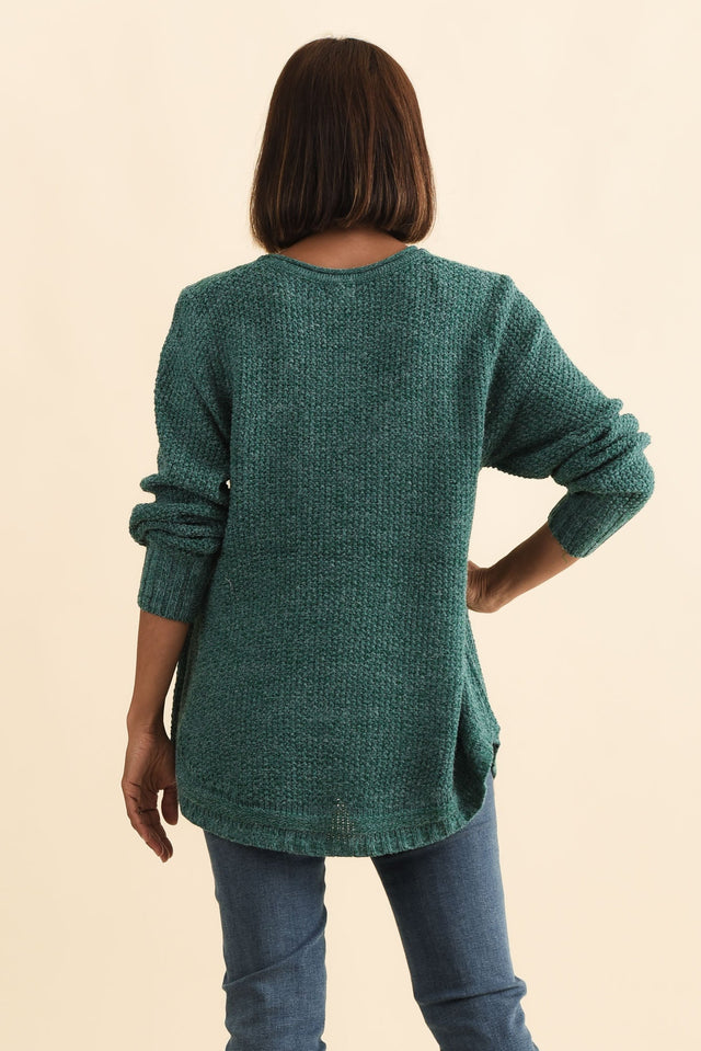 alt text|model:Cara image 4