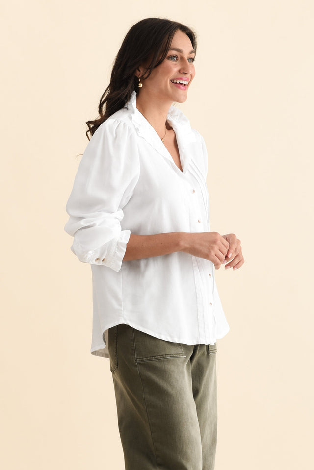 alt text|model:Brontie image 4