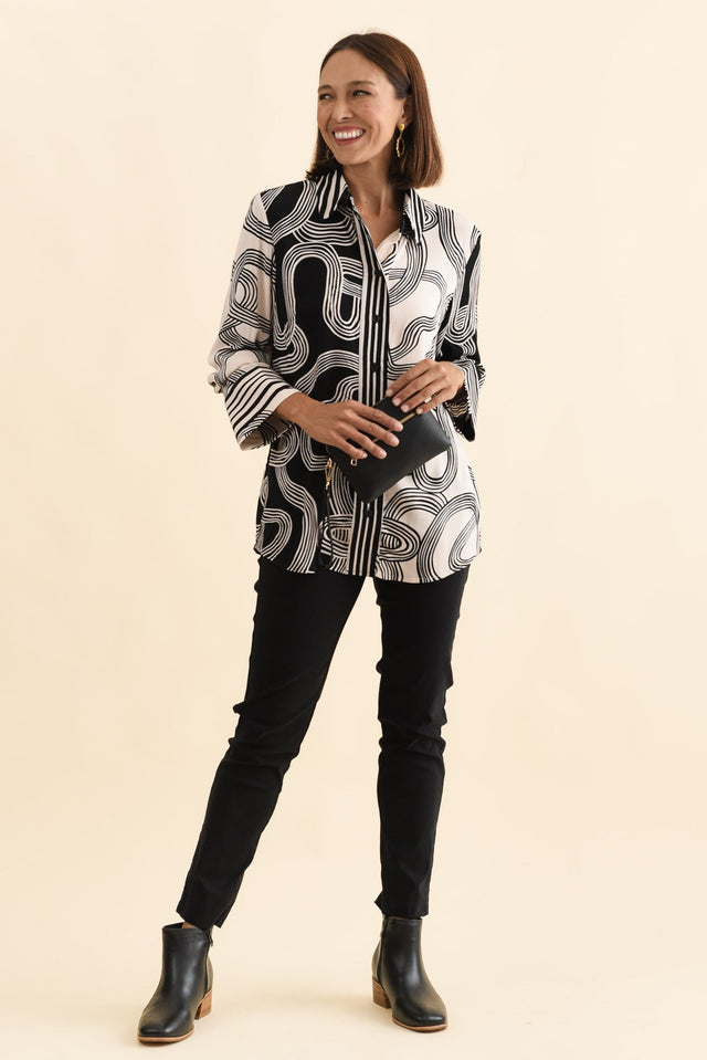 alt text|model:Cara image 6