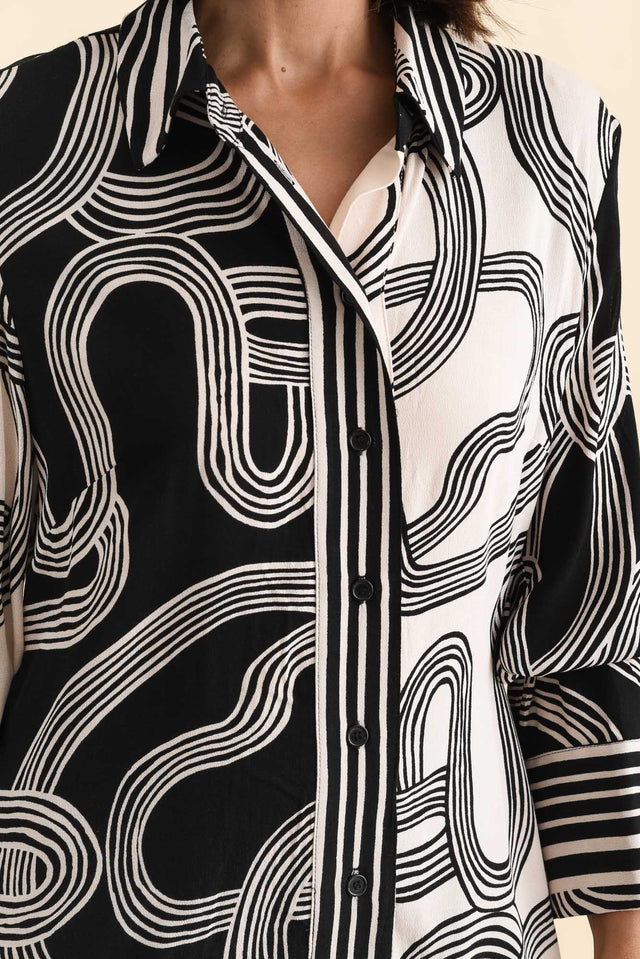 alt text|model:Cara image 5