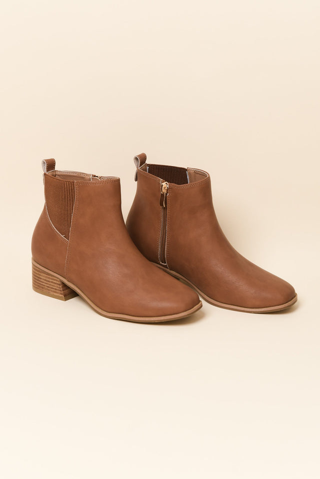 Lyra Tan Leather Heeled Boot