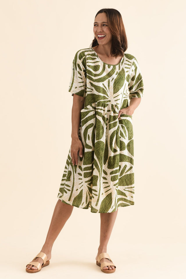 Mackie Olive Abstract Cotton Pocket Dress,Full Body,Brunette model,alt text|model:Cara image 6