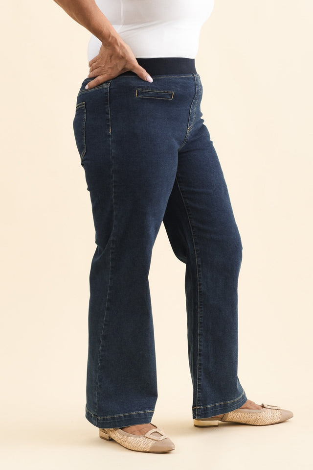 Maddy Dark Blue Straight Leg Jeans,Brunette model,alt text|model:Pilita image 12