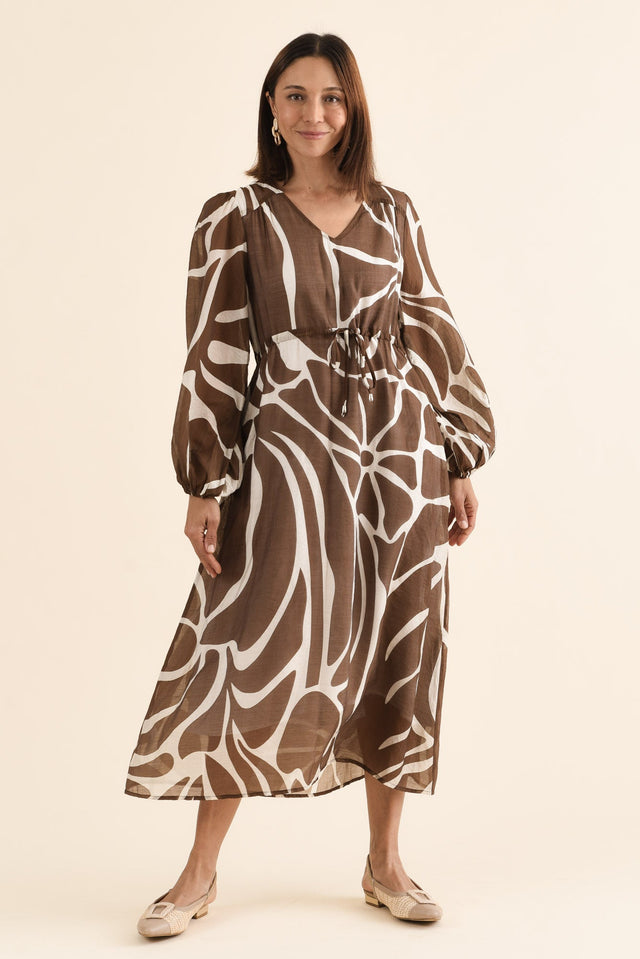 Mareli Mocha Abstract Tie Dress,Full Body,Brunette model,alt text|model:Cara image 6