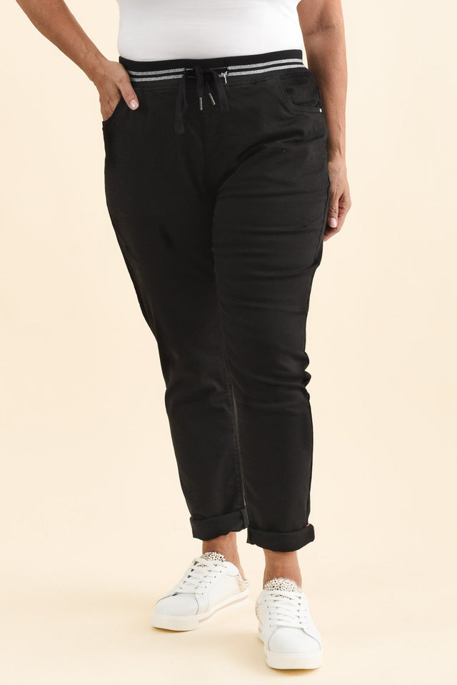 Margo Black Drawstring Pants,Brunette model,alt text|model:Pilita image 8