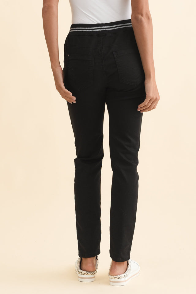 Margo Black Drawstring Pants,Brunette model,alt text|model:Brontie image 5
