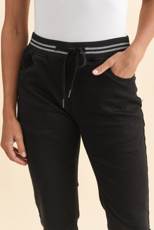 Margo Black Drawstring Pants,Brunette model,alt text|model:Brontie image 6