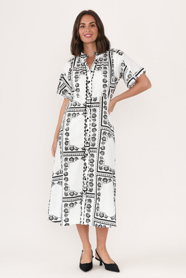 alt text|model:MJ image 8