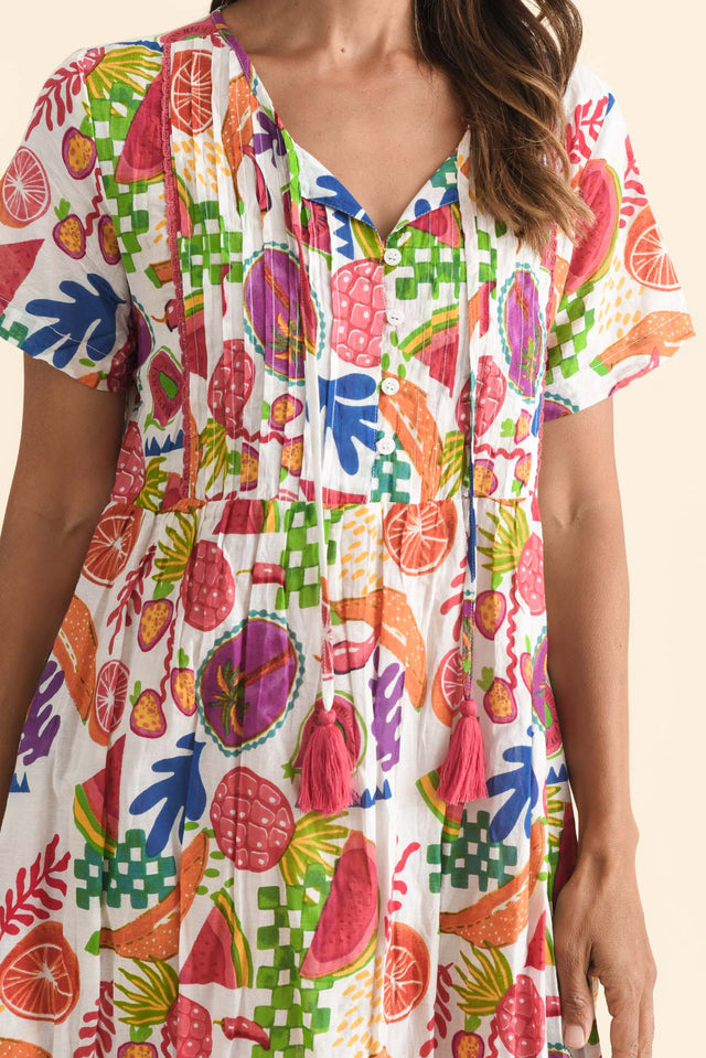 Marisol White Fruity Crinkle Cotton Dress,Brunette model,alt text|model:Cara image 6