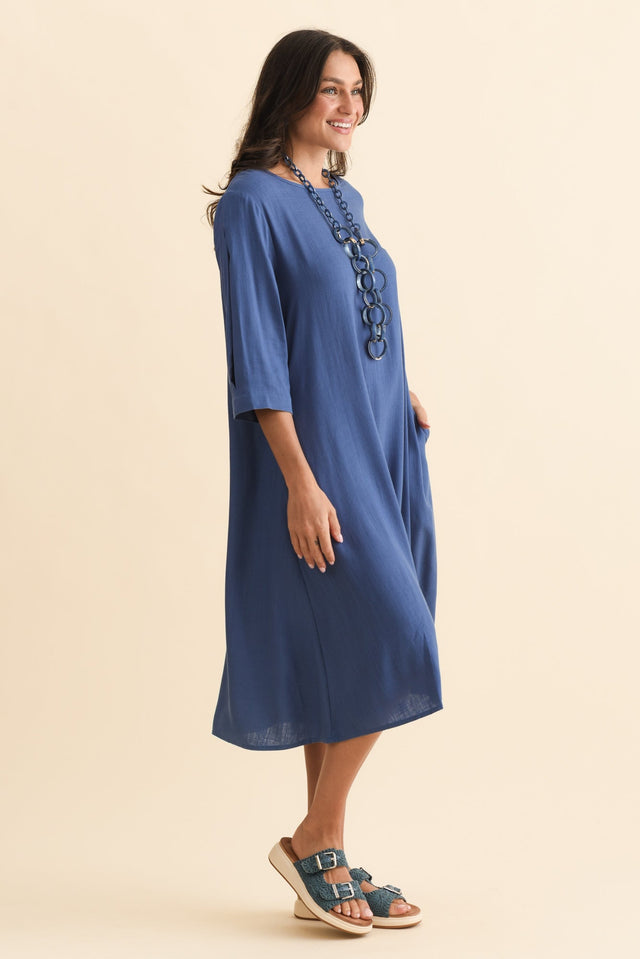 alt text|model:Brontie image 3