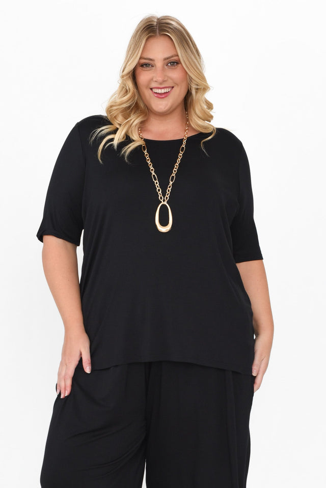 plus-size,curve-tops,plus-size-sleeved-tops, alt text|model:Caitlin