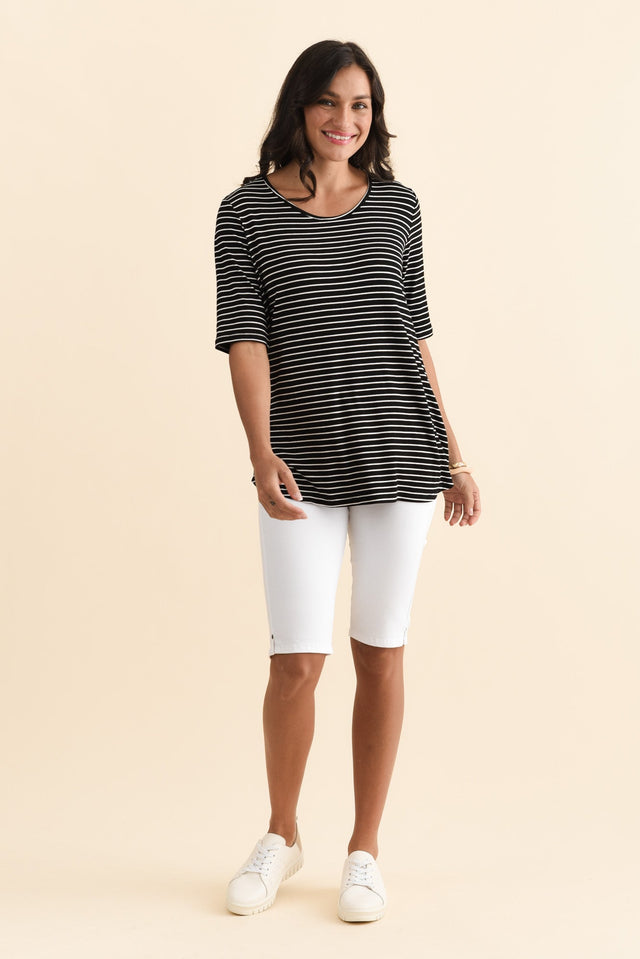 Maya Black Stripe Half Sleeve Tee,Brunette model,alt text|model:Brontie image 7