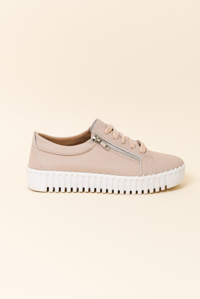 Medusa Nude Platform Sneaker