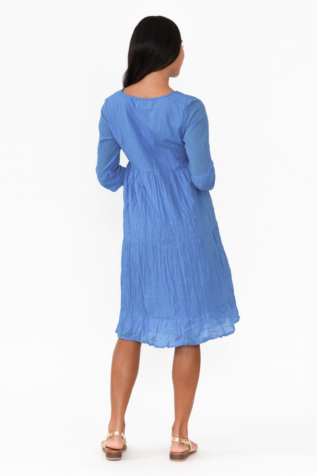 alt text|model:Demi image 4