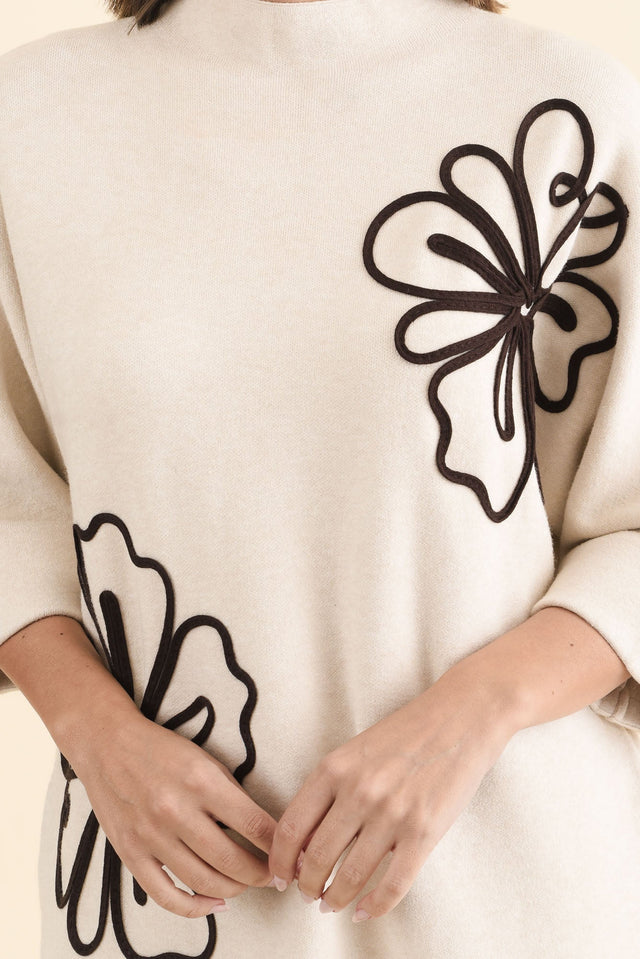 Mimosa Beige Flower Knit Jumper,Brunette model,alt text|model:MJ image 6