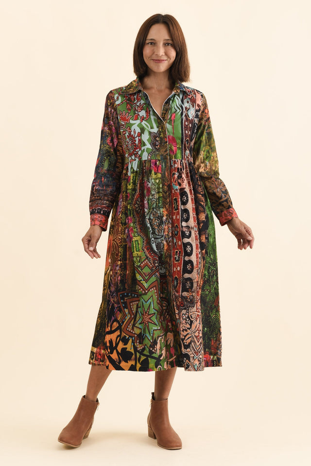 alt text|model:Cara image 6