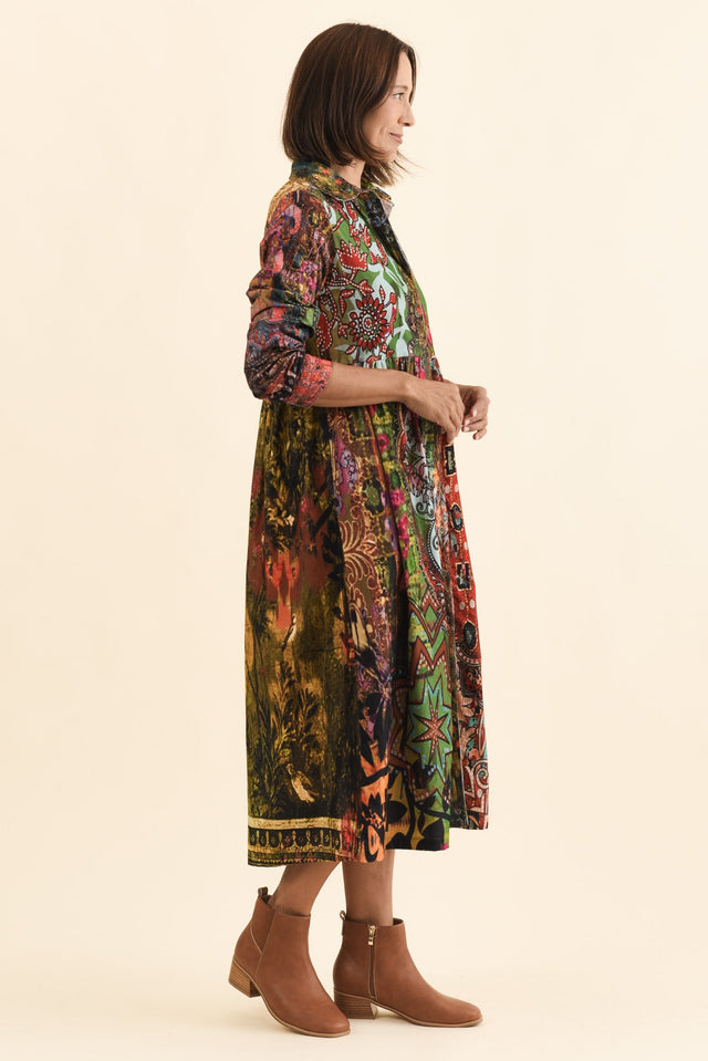 alt text|model:Cara image 3