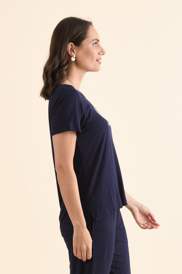 Minelli Navy Bamboo Tee,Side,Brunette model,alt text|model:MJ image 3