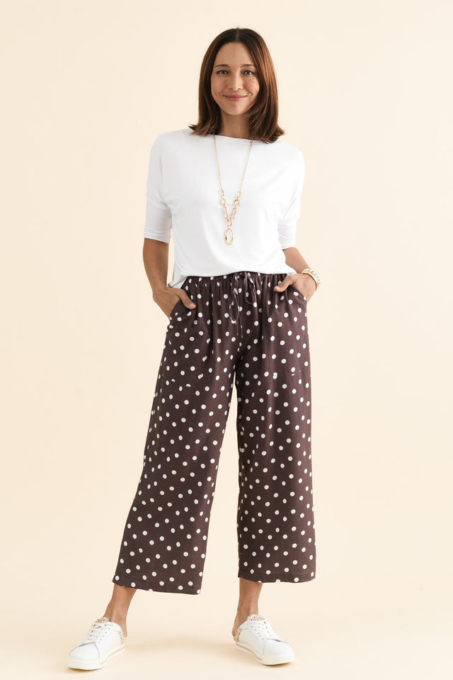 Minnelli Chocolate Spot Linen Cotton Pants,brunette model,Full Outfit,alt text|model:Cara image 6