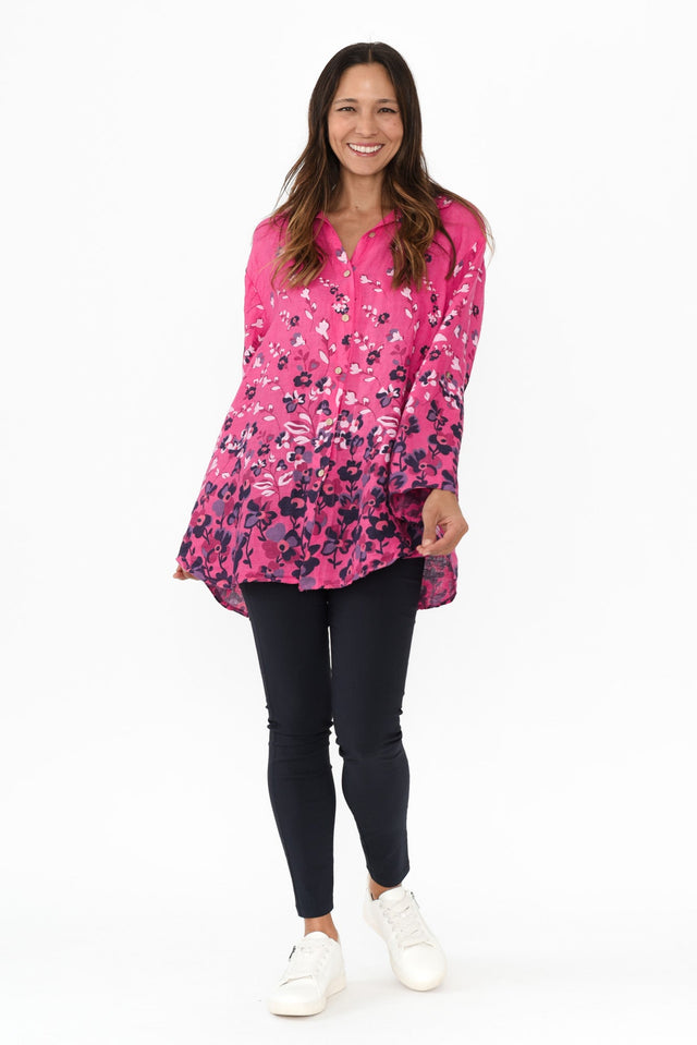 alt text|model:Cara image 3