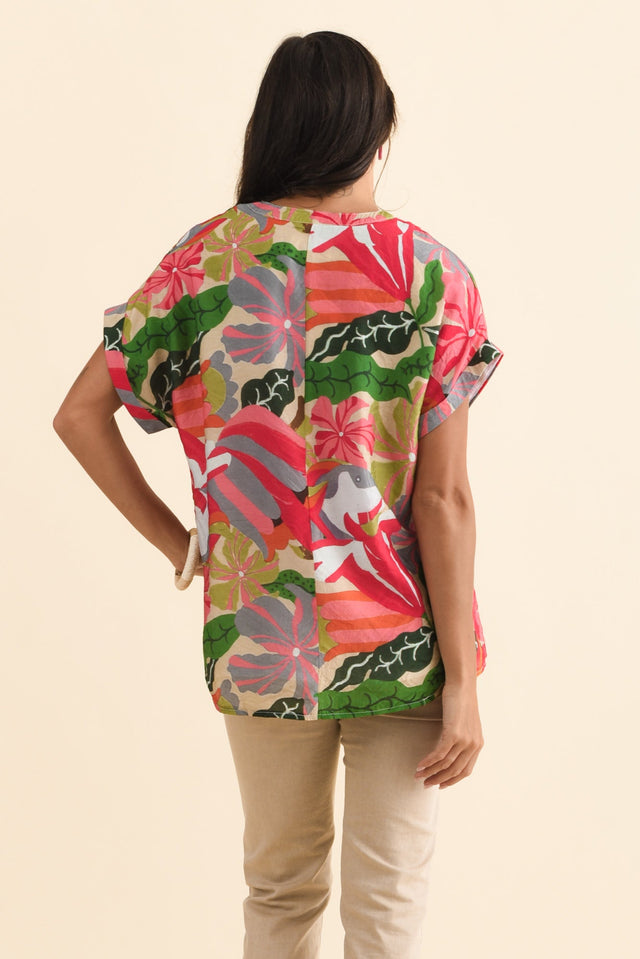 Miray Pink Hibiscus Button Top,Brunette model,alt text|model:Brontie image 5