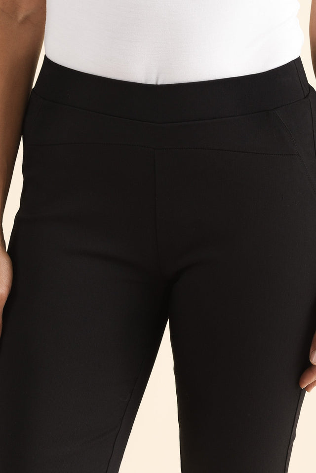 Missy Black 7/8 Stretch Pants,Detail,Brunette model,alt text|model:Cara image 5