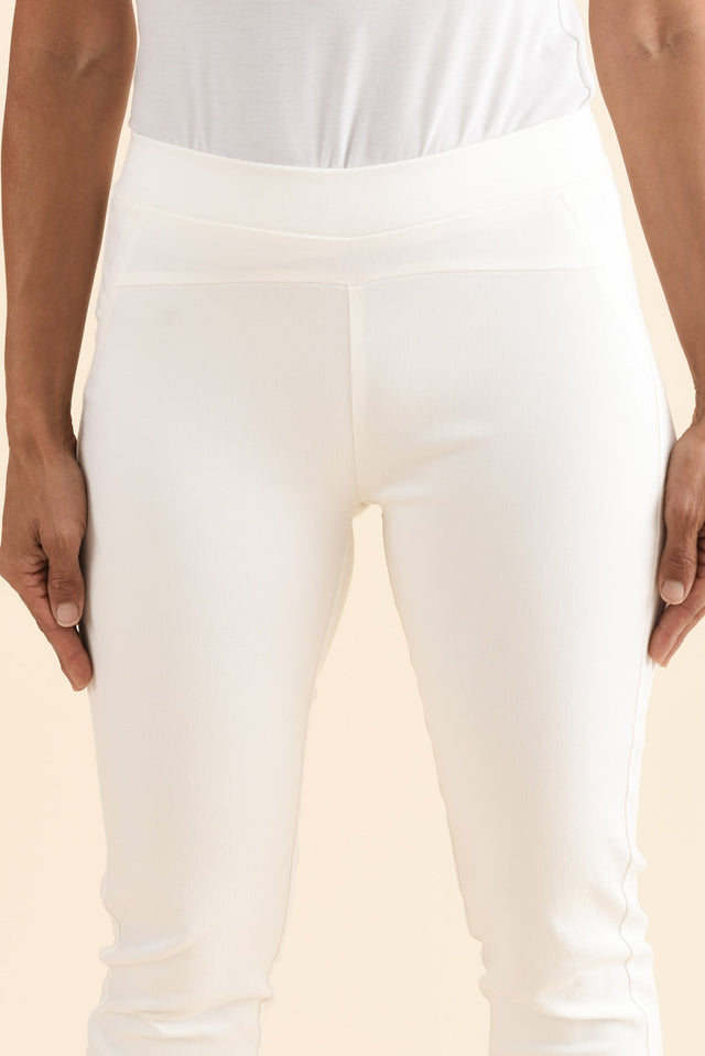 Missy White 7/8 Stretch Pants,Detail,Brunette model,alt text|model:Cara image 5