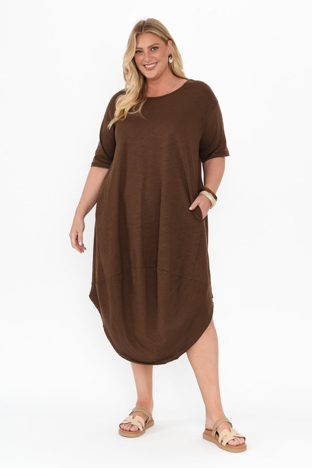 plus-size,curve-basics,curve-dresses,plus-size-sleeved-dresses,plus-size-below-knee-dresses,plus-size-cotton-dresses,plus-size-basic-dresses,plus-size-work-edit,plus-size-summer-dresses,alt text|model:Caitlin