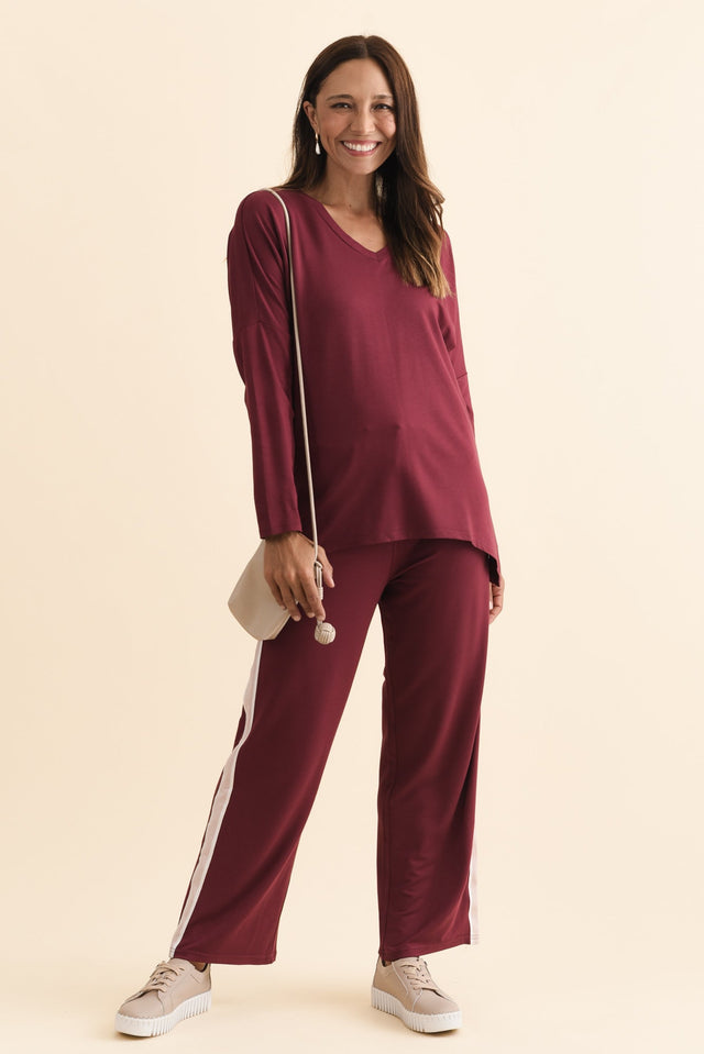 alt text|model:Cara image 3