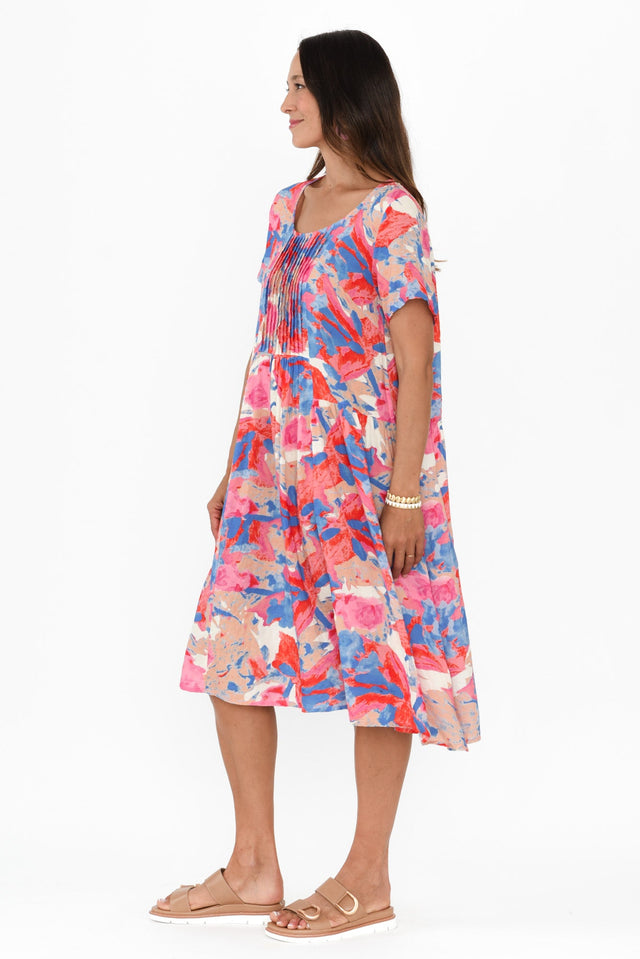 alt text|model:Cara image 4