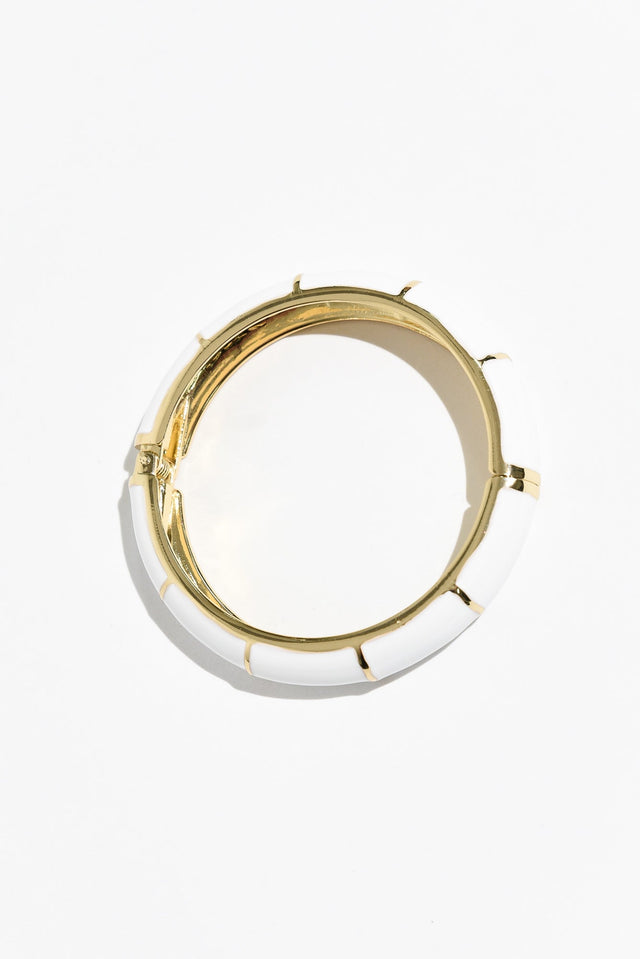 Naari White Contrast Bangle