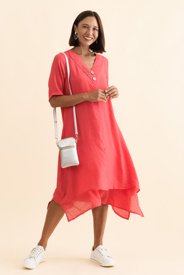 alt text|model:Cara image 1