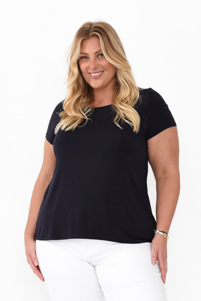 plus-size,curve-basics,curve-tops,plus-size-basic-tops,alt text|model:Caitlin