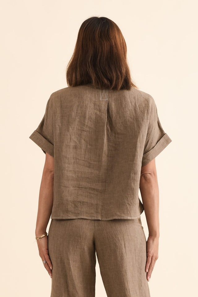 Neesha Mocha Linen Shirt,Back,Brunette model,alt text|model:Cara image 4