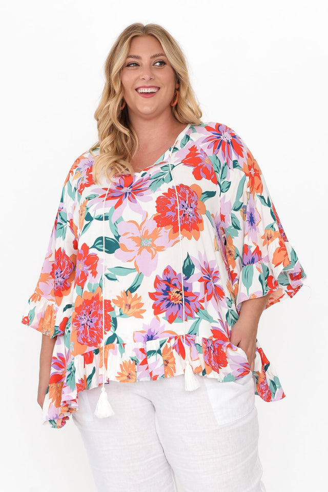 plus-size,curve-tops,plus-size-sleeved-tops alt text|model:Caitlin;wearing:XXL image 8