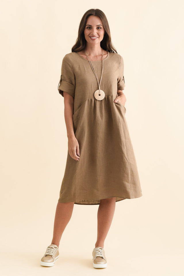 alt text|model:MJ image 6