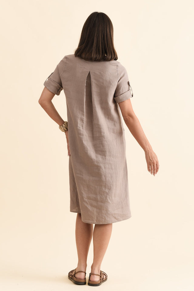 alt text|model:MJ image 4