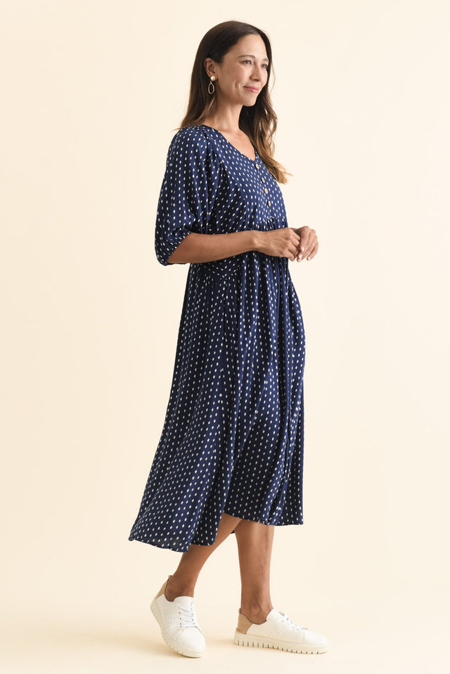 alt text|model:Cara image 4