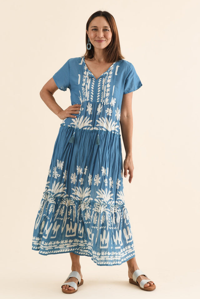 Nona Blue Beach Crinkle Cotton Maxi Dress,Full Body,Brunette model,alt text|model:Cara image 6