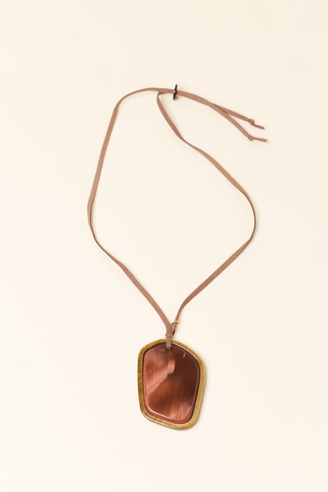 Octus Brown Pendant Necklace