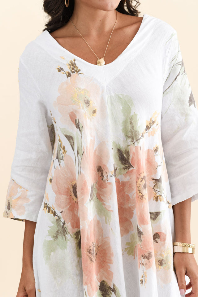 alt text|model:Brontie image 6